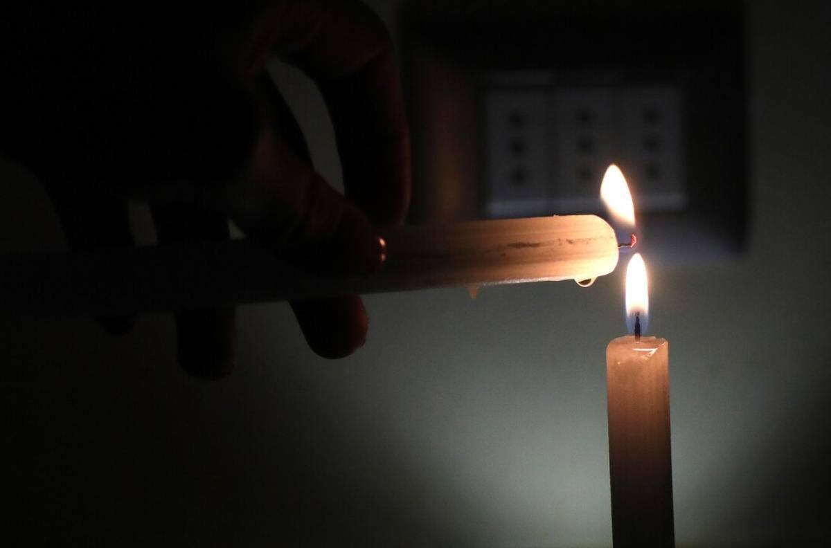 Corte de luz en la Región Metropolitana por lluvias: Más de 14 mil usuarios reportaron interrupción en el suministro