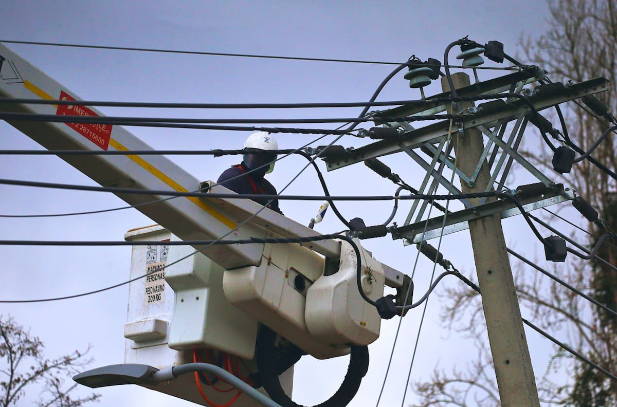 Enel confirma cortes de luz de hasta 8 horas en 5 comunas de la Región Metropolitana este martes 21 de julio