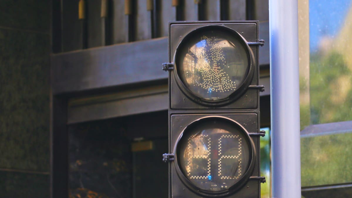 Corte de luz afectará a más de cuatro comunas de la RM este lunes: Durará hasta 8 horas