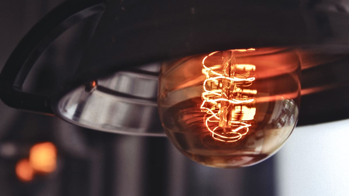 Corte de luz por Enel: Maipú, La Florida y otras cinco comunas de la RM tendrán suspensión en el servicio este lunes