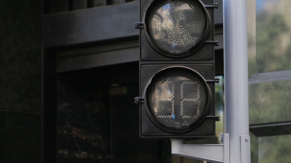 Cortes de luz de hasta ocho horas afectarán a varias comunas de la Región Metropolitana este martes