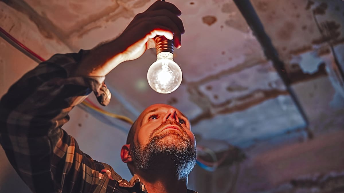 Se confirman nuevos cortes de luz en siete comunas de Santiago para este lunes: durarán hasta 7 horas