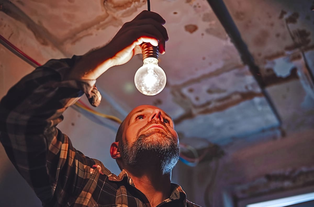 Se confirman nuevos cortes de luz en siete comunas de Santiago para este lunes: durarán hasta 7 horas