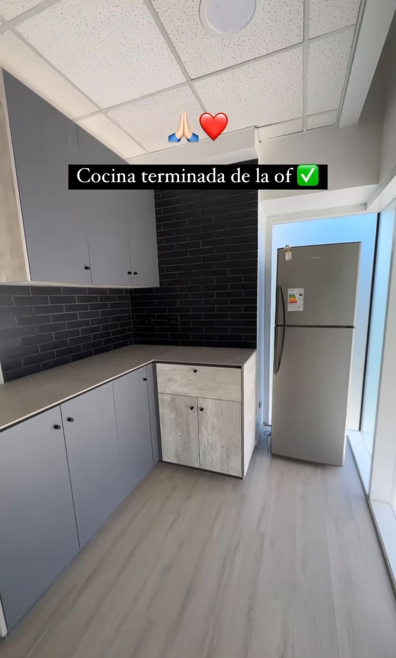La influencer mostró la cocina de su nueva oficina / Instagram