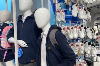 Hay más de 500.000 productos: Así se puede ocupar el comparador de precios de artículos escolares del Sernac