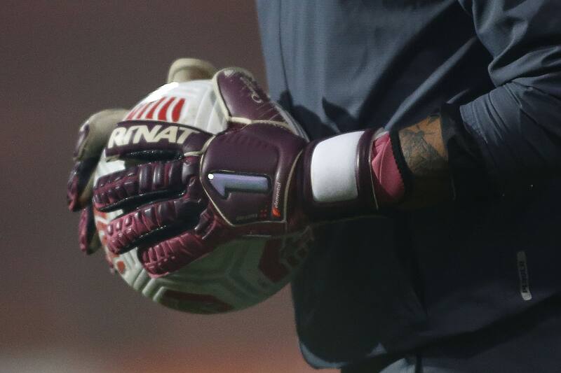 en el fútbol chileno: solo 3 arqueros son formados en sus respectivos clubes.