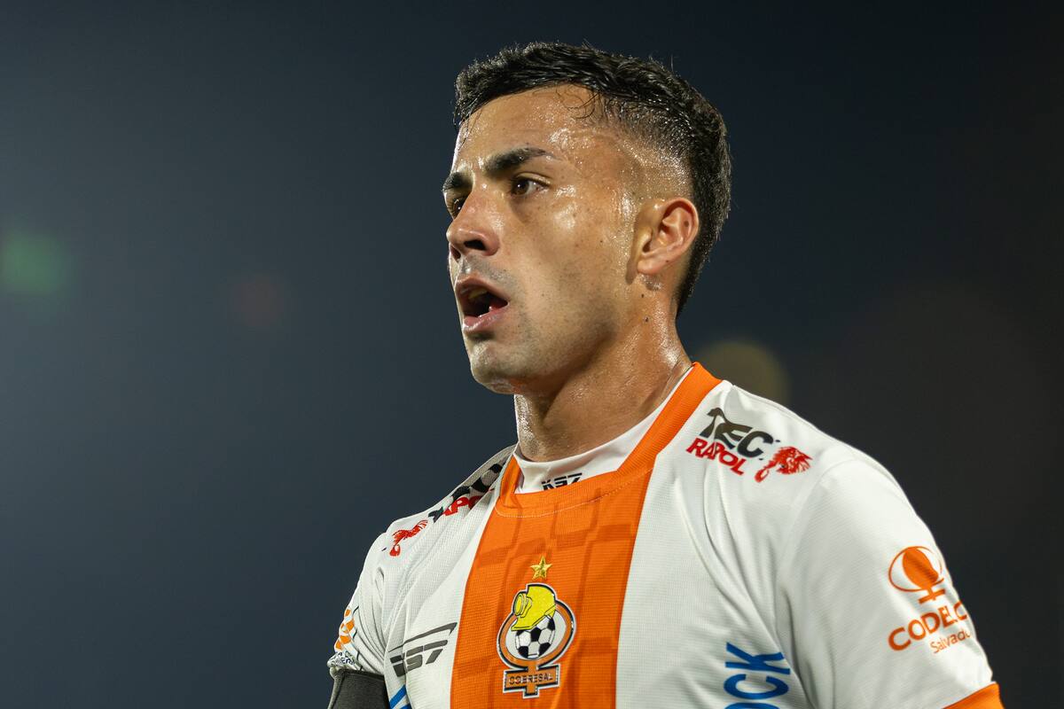 Debido a negociaciones fallidas, el joven mediocampista no pudo continuar Foto: Felipe Escobedo.