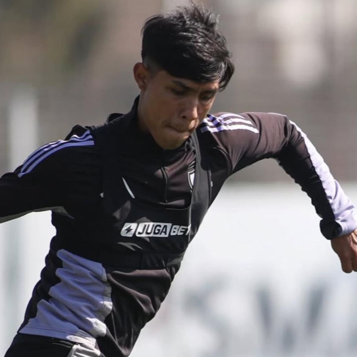 Buscaba pelear el puesto de “9″ y fue “congelado” en Colo-Colo