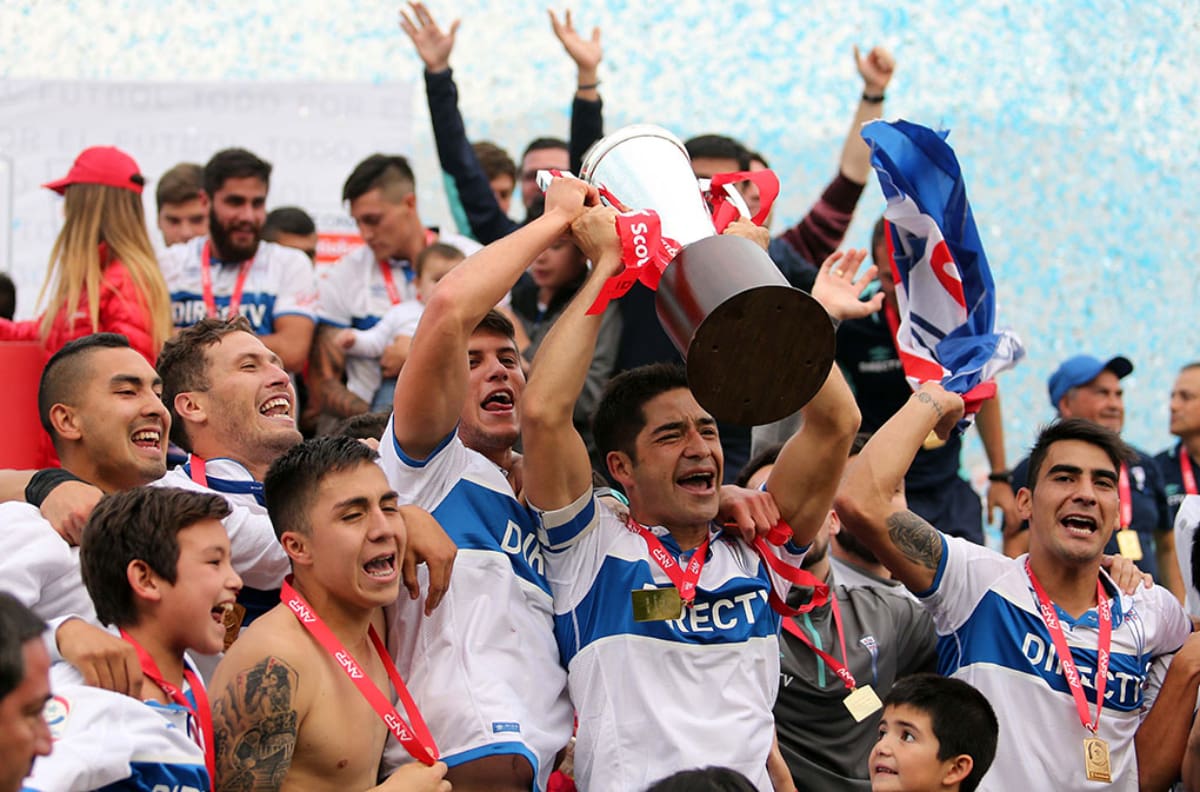 Se reencontrará con otra leyenda de la UC: Cristián Álvarez regresa a las canchas