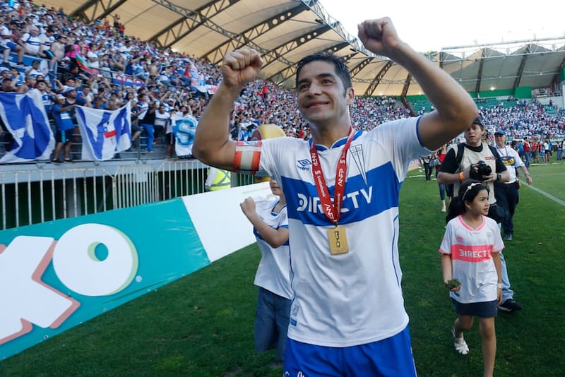 Capitán, un defensa esforzado y eficiente, un símbolo de la UC.