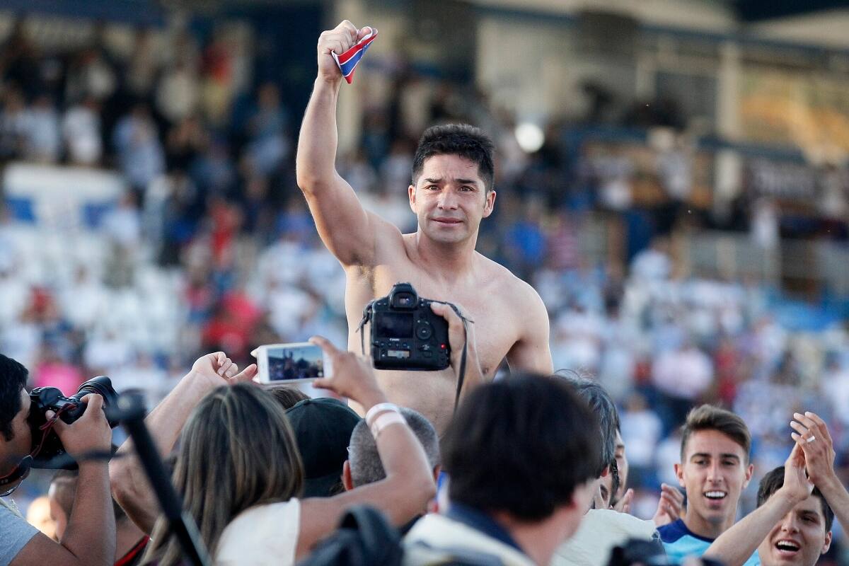El exjugador de la UC en su último partido como profesional en 2018: ante O'Higgins en San Carlos de Apoquindo. Foto: Agencia Aton.