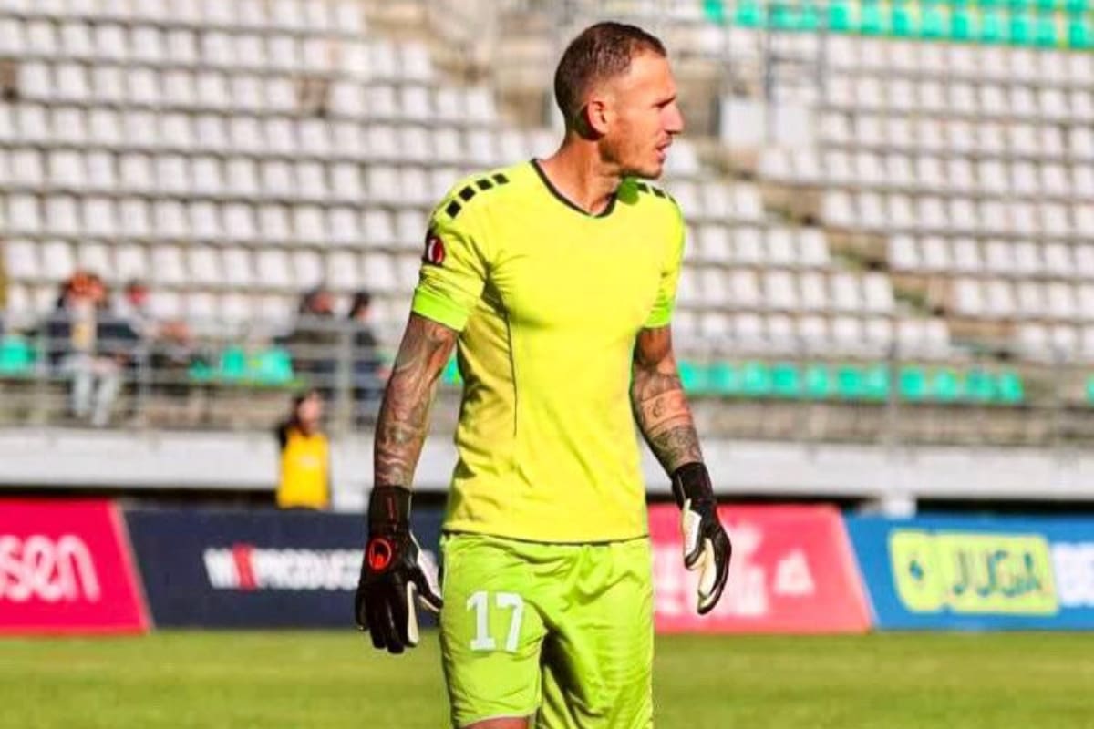 Es el jugador más grande de edad en el fútbol chileno.