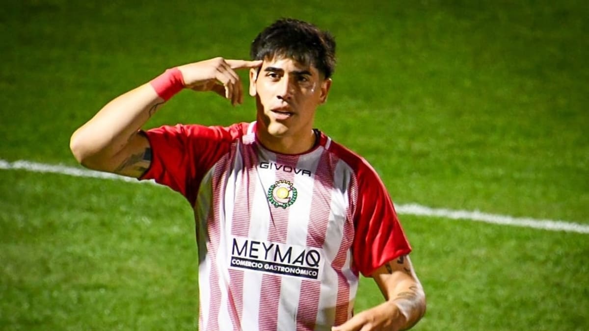 Es argentino, viene de marcar 21 goles y avisa: “Me gustaría marcar para Colo-Colo, la U o la UC; pero paso a paso”