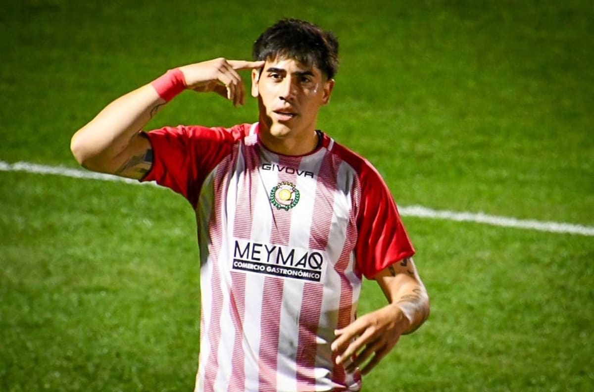 Es argentino, viene de anotar 21 goles y avisa: “Me gustaría marcar para Colo-Colo, la U o la UC; pero paso a paso”