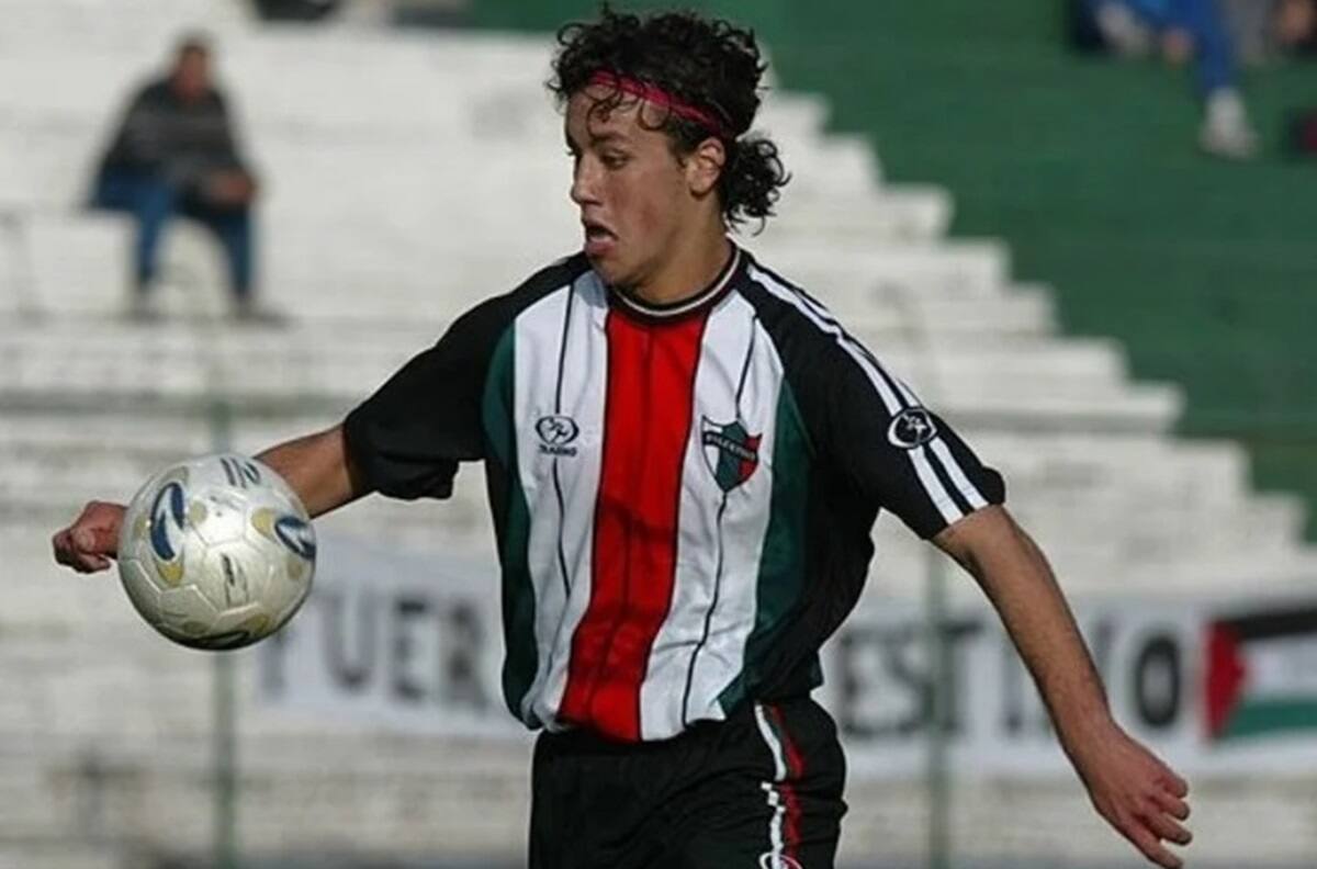 Brilló en el fútbol chileno y ahora debutará frente a River Plate en su nuevo desafío como técnico