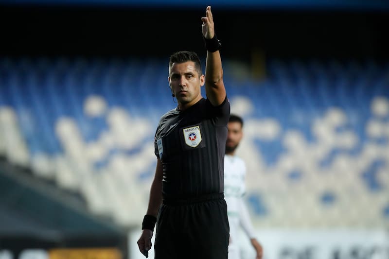 Todavía está en carrera para dirigir en el Mundial 2026. Agencia Aton