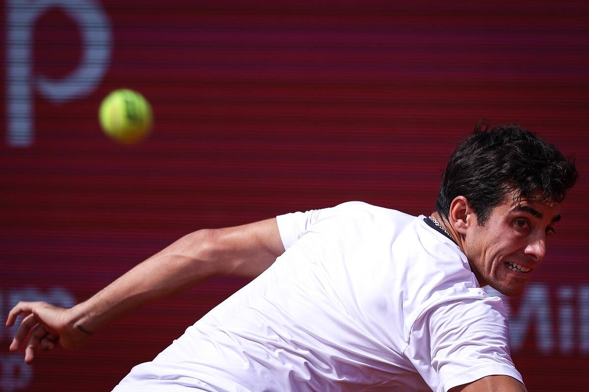 Cristian Garin se quedó afuera del Challenger de Shangai en primera ronda. EFE