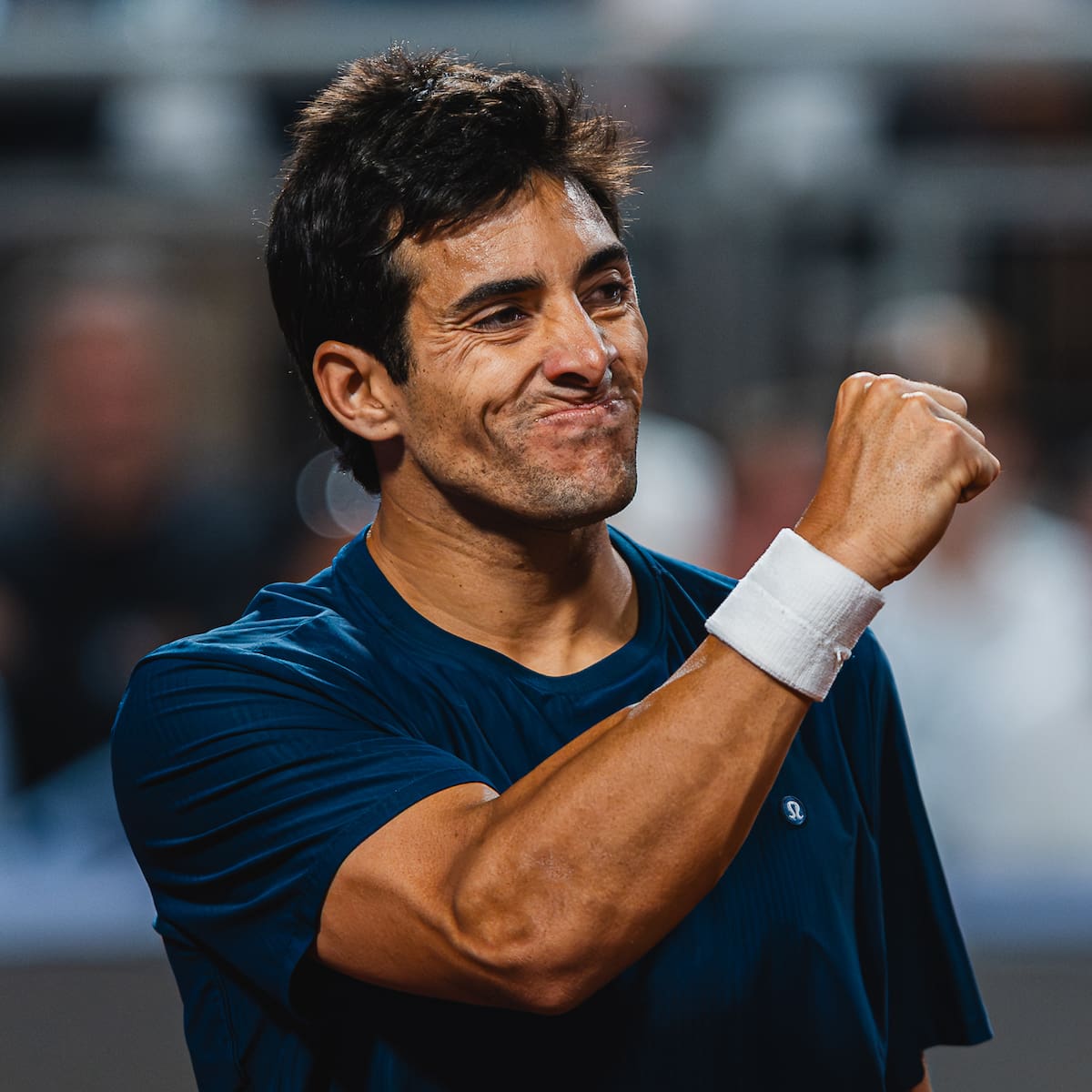 Cristian Garin despierta a tiempo y avanza en el Challenger de Cagliari