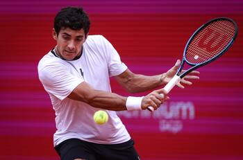 Se retrasó el debut de Garin en la Qualy del Abierto de Australia: a qué hora jugará y dónde verlo EN VIVO