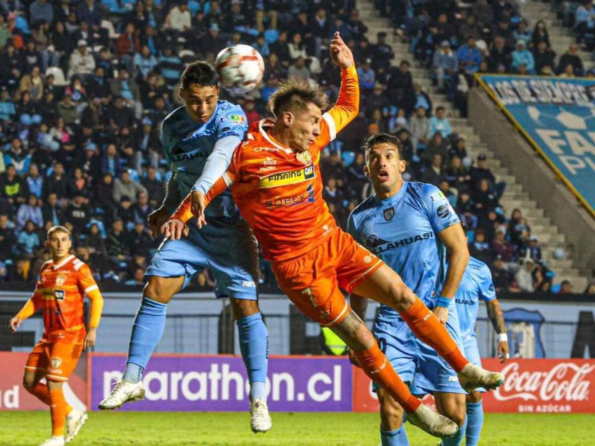 salió expulsado tras una falta sobre Matías Blázquez. (Foto: @Cobreloa_SADP)