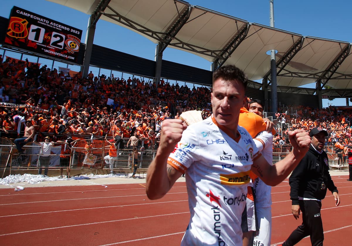 El delantero argentino anotó el gol que le dio el ascenso a Cobreloa en 2023 ante Rangers en Talca. (Foto: Aton)