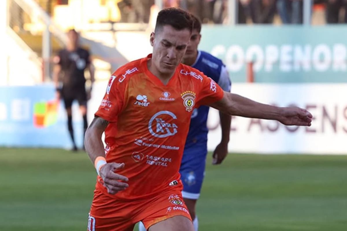 El delantero anotó en Cobreloa. Foto: Cobreloa.