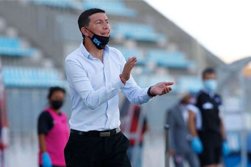 En Deportes Iquique.