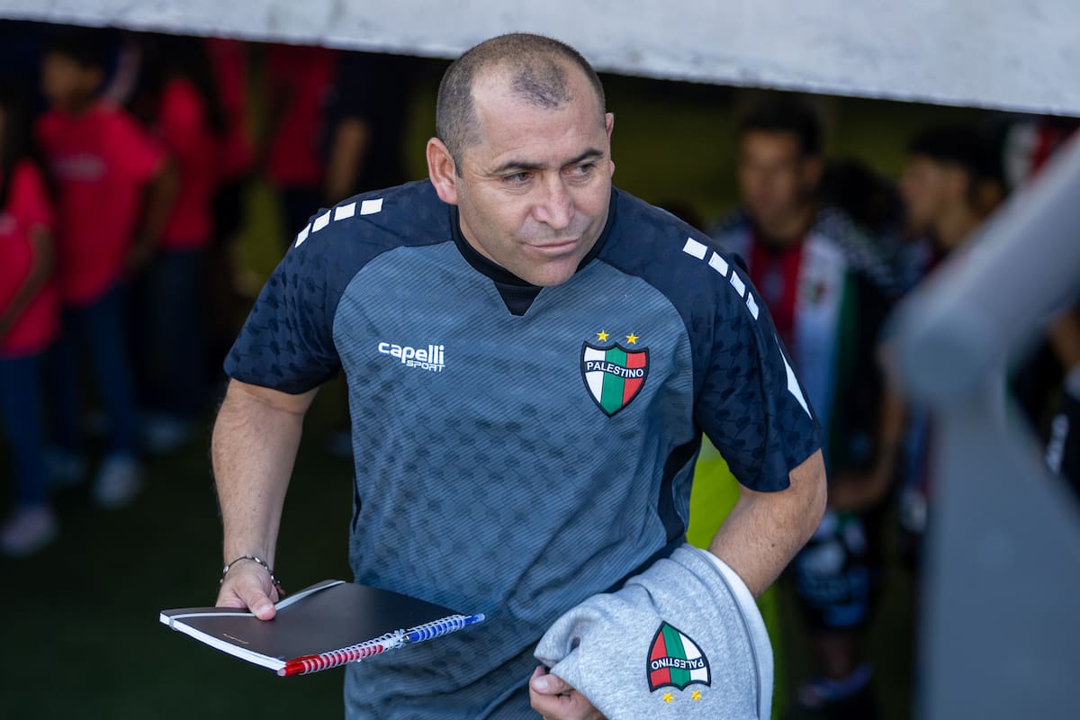 El DT derrotó a Colo Colo y luego fue despedido. Foto: Felipe Escobedo/En Cancha