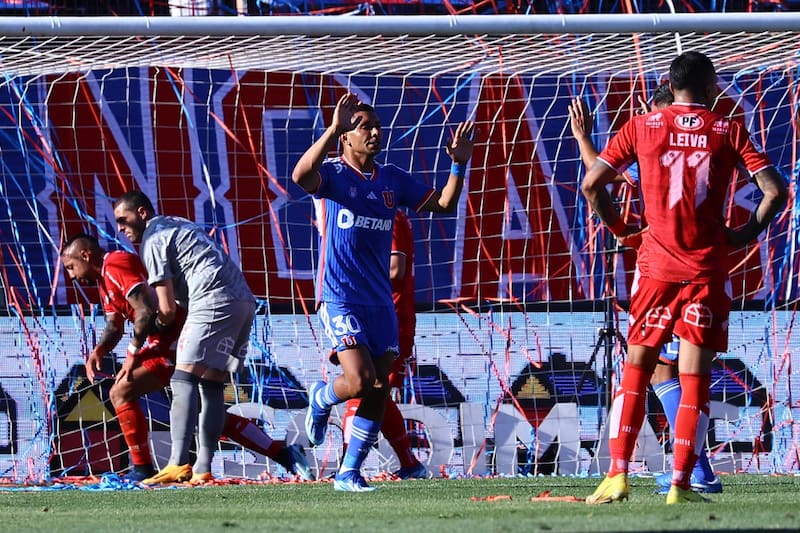 retornó a los entrenamientos con la U.