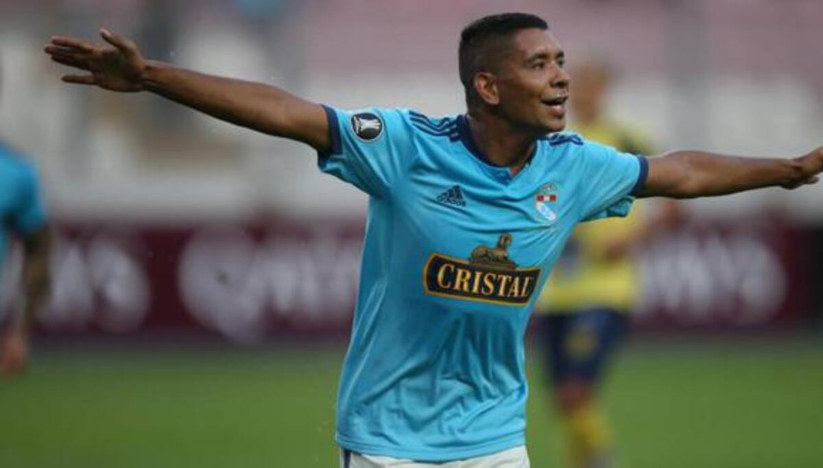 Defendió la camiseta de Sporting Cristal en 2019.