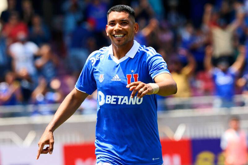 Cristian Palacios tras anotarle a Magallanes en La Serena. Foto: Aton.