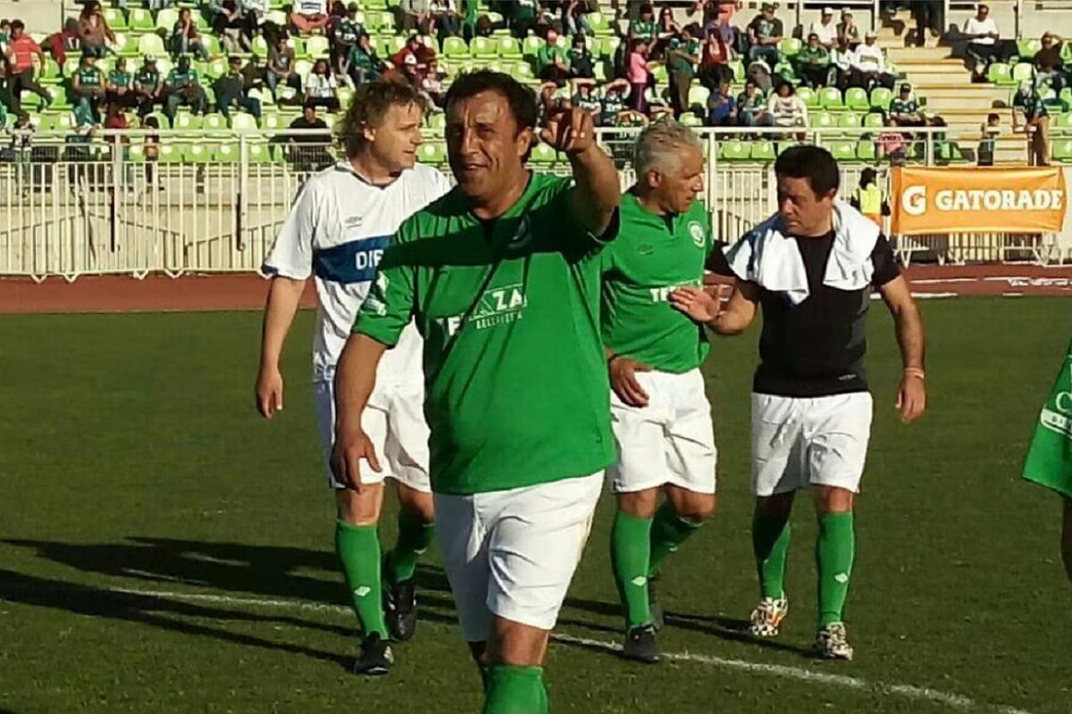 El exjugador de la Selección Chilena reveló la cifra que ganó en su paso por el fútbol mexicano.