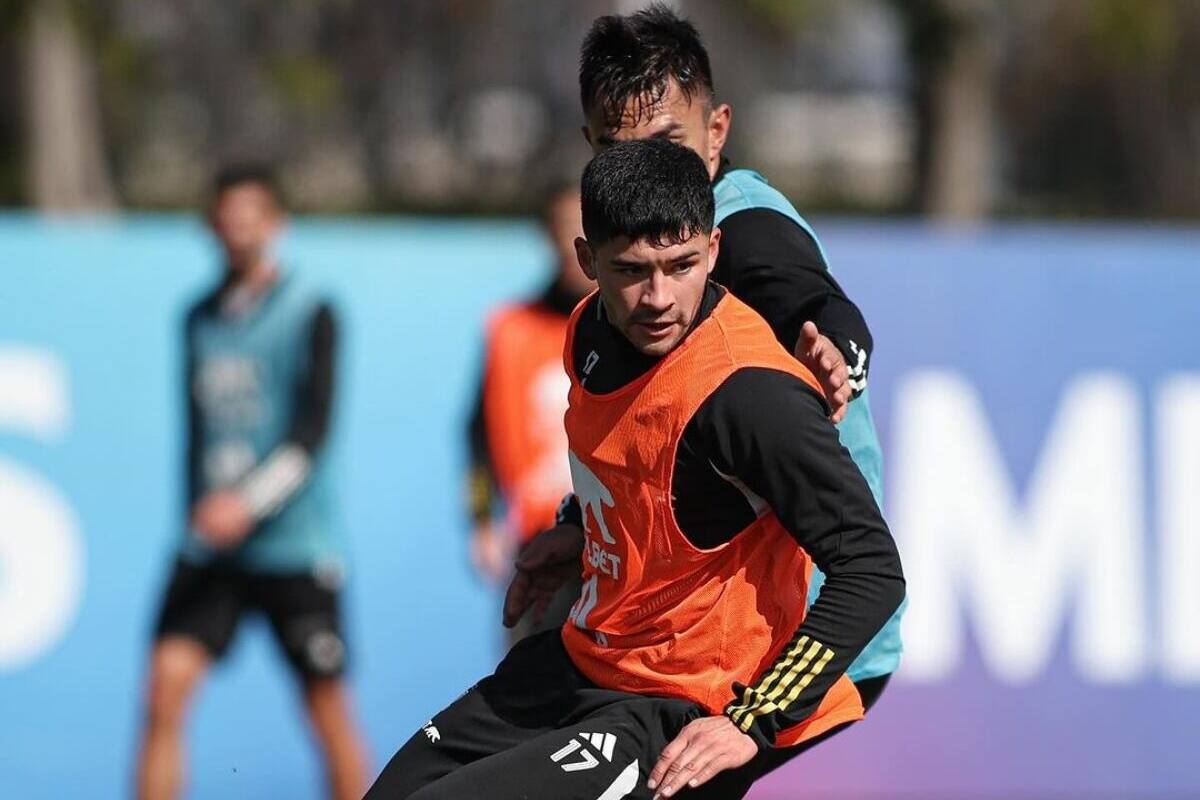 El lateral izquierdo dejaría Colo Colo a fines de 2025.
