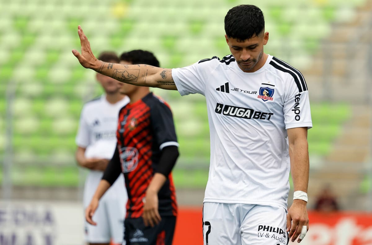 Llegó como refuerzo sorpresa, no convenció a Ortiz y ahora tiene lista su salida de Colo-Colo