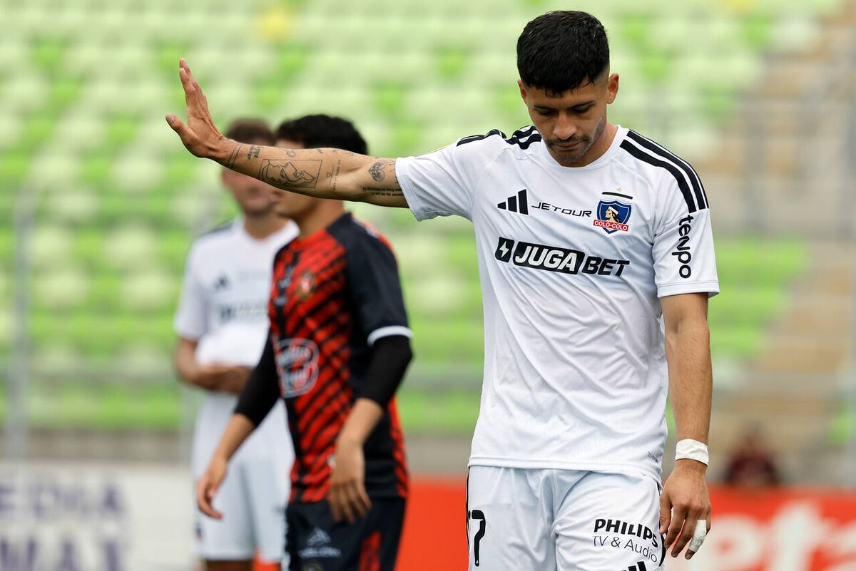 El lateral no entrenó como titular para enfrentar a Deportes Concepción. Foto: Aton.