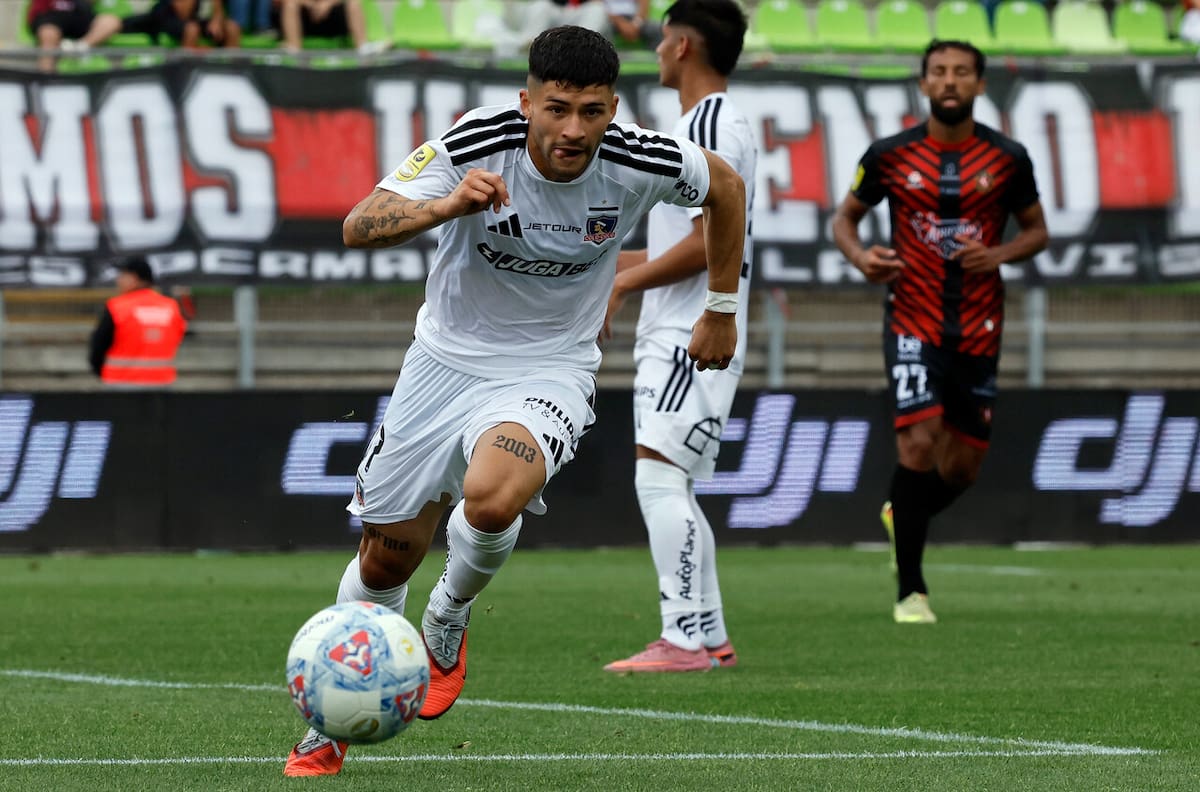 Llega el primer interesado por Cristián Riquelme en Colo-Colo: pelea el descenso en Primera División