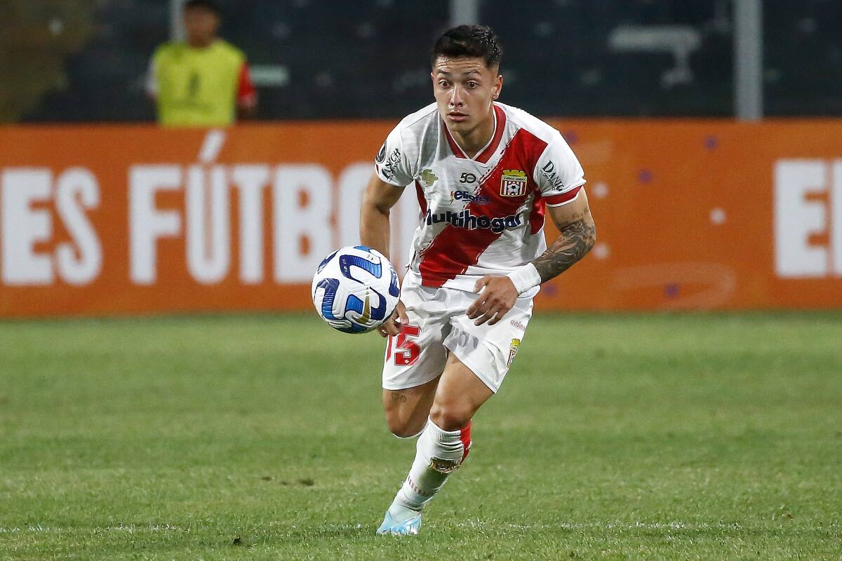 defendiendo los colores de Curicó Unido en el Campeonato Nacional (Foto: Aton)