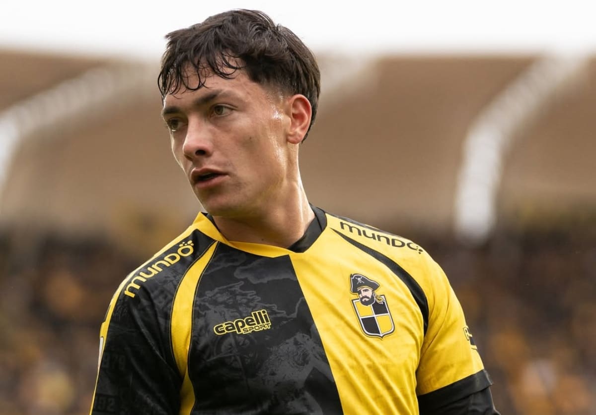 El extremo debe retornar a Colo Colo en 2026, pero todavía no toman una decisión respecto a su futuro. Foto: Aton.