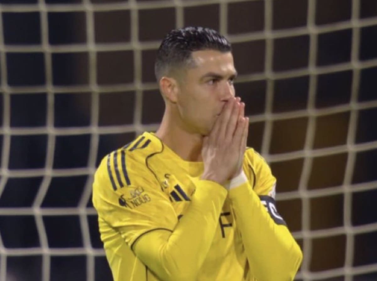 Se estima que estaría fuera de las canchas un mes