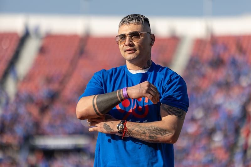 Cristóbal Campos en un homenaje realizado por Universidad de Chile en el Estadio Nacional. Foto: Felipe Escobedo