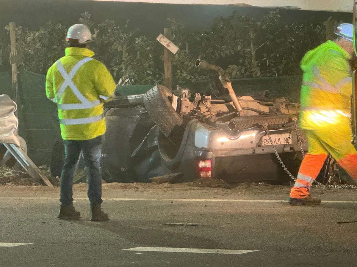 Camioneta Dodge de Cristóbal Campos tras accidente.