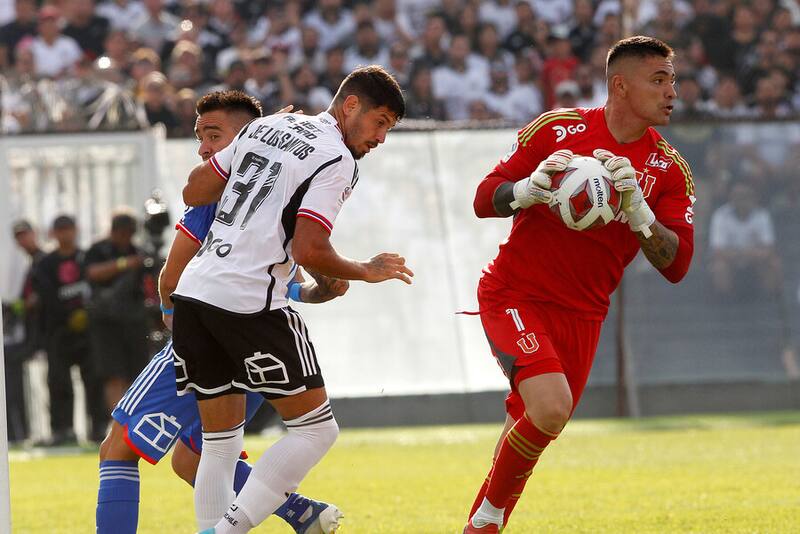 El ex U no descarta jugar en Colo Colo o Católica. Foto: Aton.