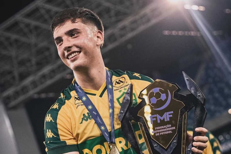 No seguirá en Brasil y volverá a Everton. Foto: @cristobalc__ en Instagram