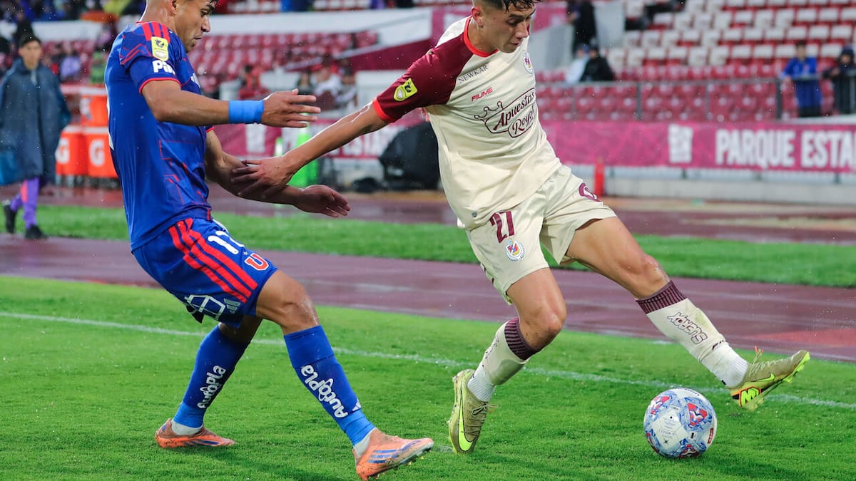 Jugador de La Serena tuvo que salir a pedir disculpas por viralizarse fotos alentando a Colo-Colo