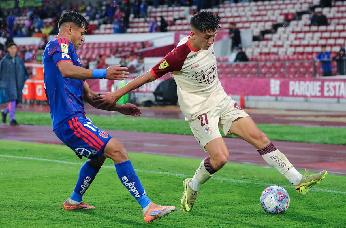 Jugador de La Serena tuvo que salir a pedir disculpas por viralizarse fotos alentando a Colo-Colo