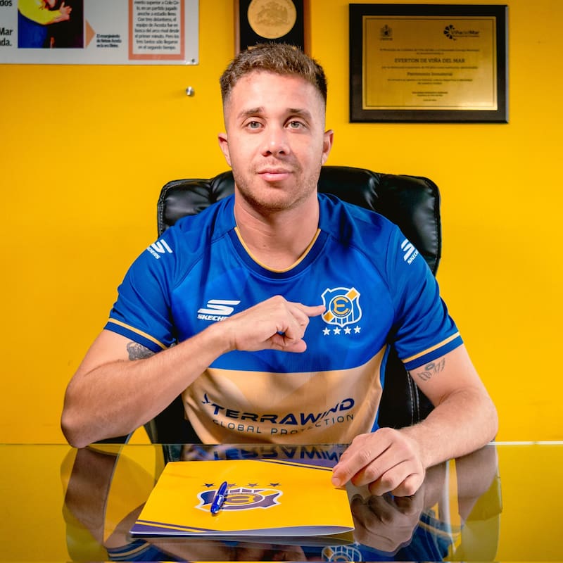 Es uno de los pocos refuerzos que han presentado los Ruleteros, junto a Vicente Fernández, Esteban Kirkman y la anunciada renovación de Julián Alfaro. Foto: @Evertonsadp en X