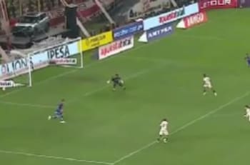 VIDEO | La jugada que provocó la rabia de Cristopher Toselli en pleno partido de la U: Assadi pidió disculpas