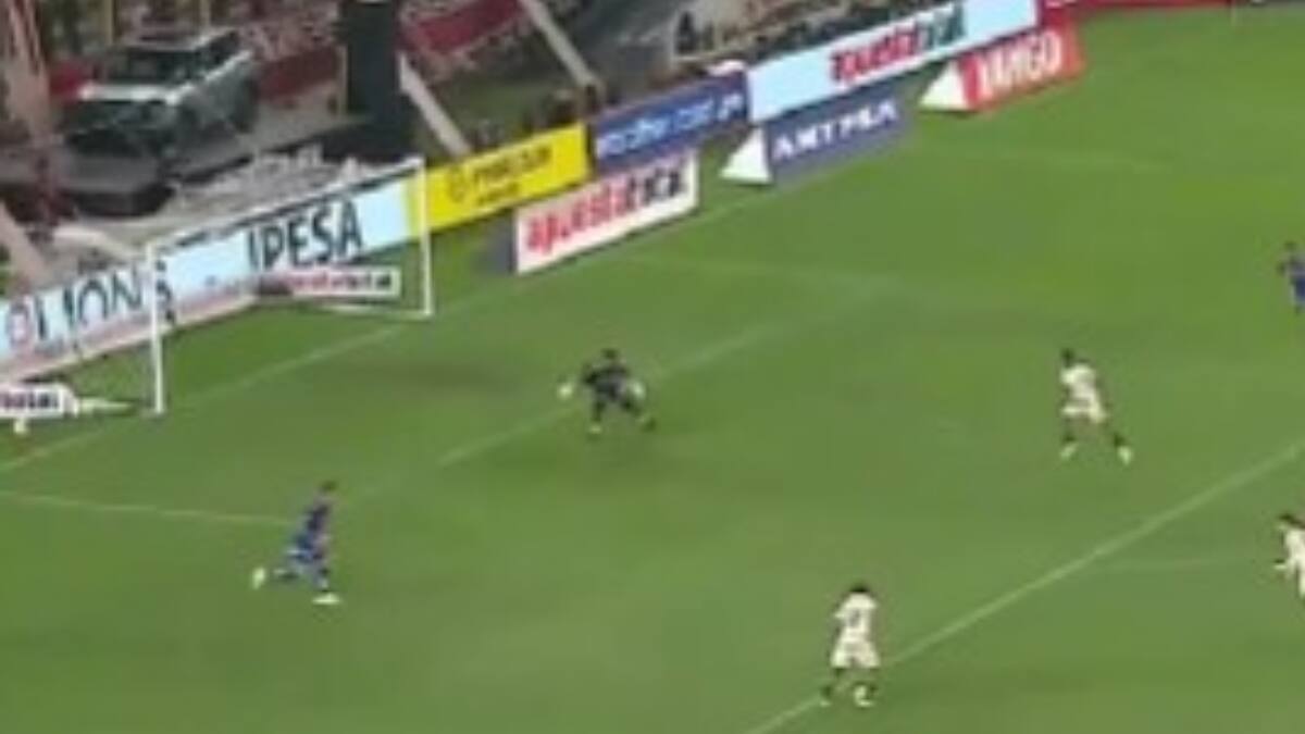 VIDEO | La jugada que provocó la rabia de Cristopher Toselli en pleno partido de la U: Assadi pidió disculpas