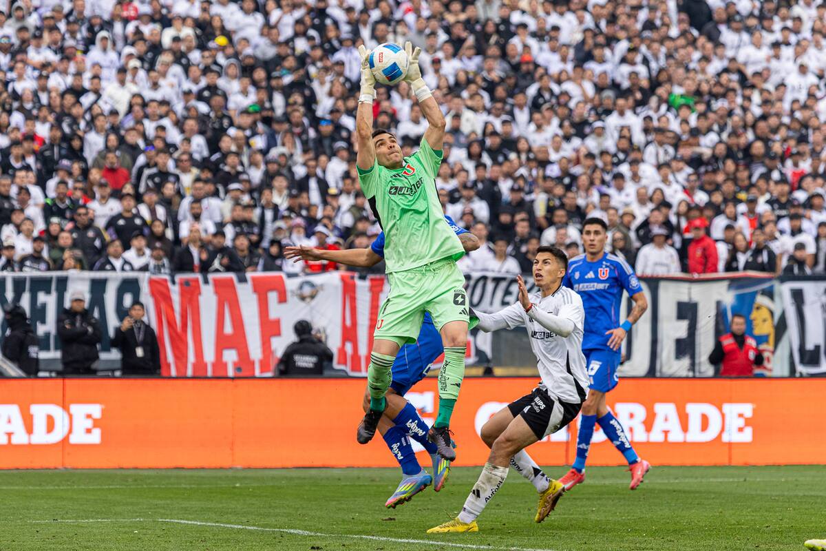 Colo Colo vs Universidad de Chile, Estadio Monumental, Liga de Primera. Foto: Felipe Escobedo.