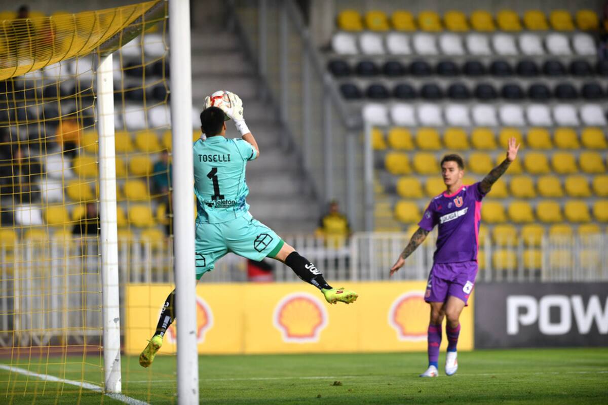 Termina contrato a fin de temporada: el inesperado jugador que encandiló a Gustavo Álvarez y a los hinchas de la U. Foto: Aton.